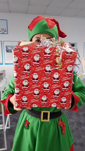 Die Vorbereitungen für unsere Weihnachtsfeier laufen auf Hochtouren! Wir stecken mitten in den letzten Planungen und eines steht fest: Das Ende des Jahres wird WILD zelebriert! 💙
#wild #connect #liebe #verbindet #herzen