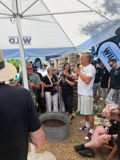 Einige Impressionen vom WILD-Sommerfest auf dem Sehringer Obsthof in Mengen… es gab alles, was das Herz begehrt! 💙
A few snapshots from the WILD summer party at the Sehringer Obsthof in Mengen… it had everything the heart could desire! 💙
Néhány pillanatkép a WILD nyári buliról a mengeni Sehringer Hofban… minden megvolt, amire csak vágyhat a szív! 💙
#summer #wild #party #fun #ilovemyjob