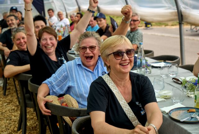 Unser WILD-Sommerfest mit der Heitersheim-Crew 😎💙
Our WILD summer party with the Heitersheim crew 😎💙
A WILD nyári fesztiválunk a heitersheimi csapattal 😎💙
#party #work #wild #summer #love