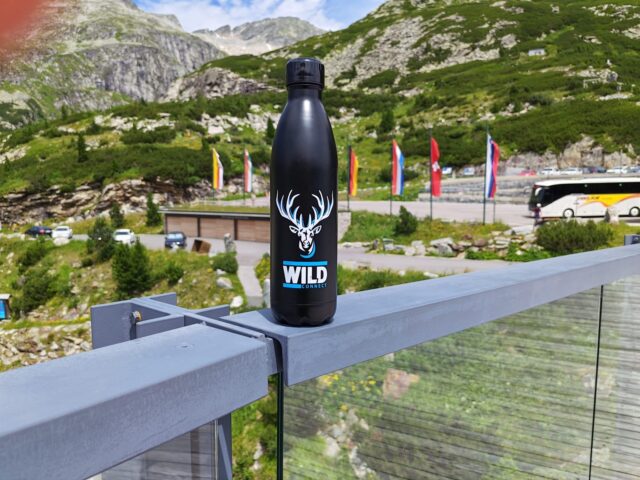Unsere WILD-Flasche ist im Maltatal am Staudamm gesichtet worden… Danke, Zsolt 💙
Spotted in the wild! Our WILD bottle made it all the way to the Maltatal Dam.
Thanks for taking us along, Zsolt! 💙
A vadonban kiszúrva! A WILD palackunk egészen a Maltatal-gátig eljutott.
Köszönjük, hogy magaddal vittél minket, Zsolt! 💙
#maltatal #holidays #hungary #germany #wild