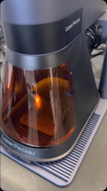 Präzise Kennzeichnung – direkt am Bauteil.

Mit unserer neuen Lasertechnologie kennzeichnen wir geeignete Komponenten und Bauteile direkt und dauerhaft – von Serien- und Teilenummern über Logos bis hin zu QR-Codes und individuellen Kennzeichnungen. Das Ergebnis: präzise, dauerhaft und abgestimmt auf Material und Anwendung. Der „LaserPecker LP5“ erweitert gezielt unsere Fertigungsmöglichkeiten.

Denn bei WILD Connect gilt: Kabel konfektionieren können viele – die Details machen den Unterschied. 💙

 
Precise marking – directly on the component.

Our new laser technology allows us to permanently mark suitable components with part numbers, serial numbers, logos, QR codes and individual markings. The LaserPecker LP5 expands our manufacturing capabilities.

At WILD Connect, the details make the difference. 💙

#wild #laser #technology #new #different 

 

Precíz jelölés – közvetlenül az alkatrészen.

Új lézertechnológiánkkal tartós jelöléseket készítünk a megfelelő alkatrészeken, például cikkszámokat, sorozatszámokat, logókat, QR-kódokat és egyedi jelöléseket.

A LaserPecker LP5 tovább bővíti gyártási lehetőségeinket.

A WILD Connectnél a részletek jelentik a különbséget.